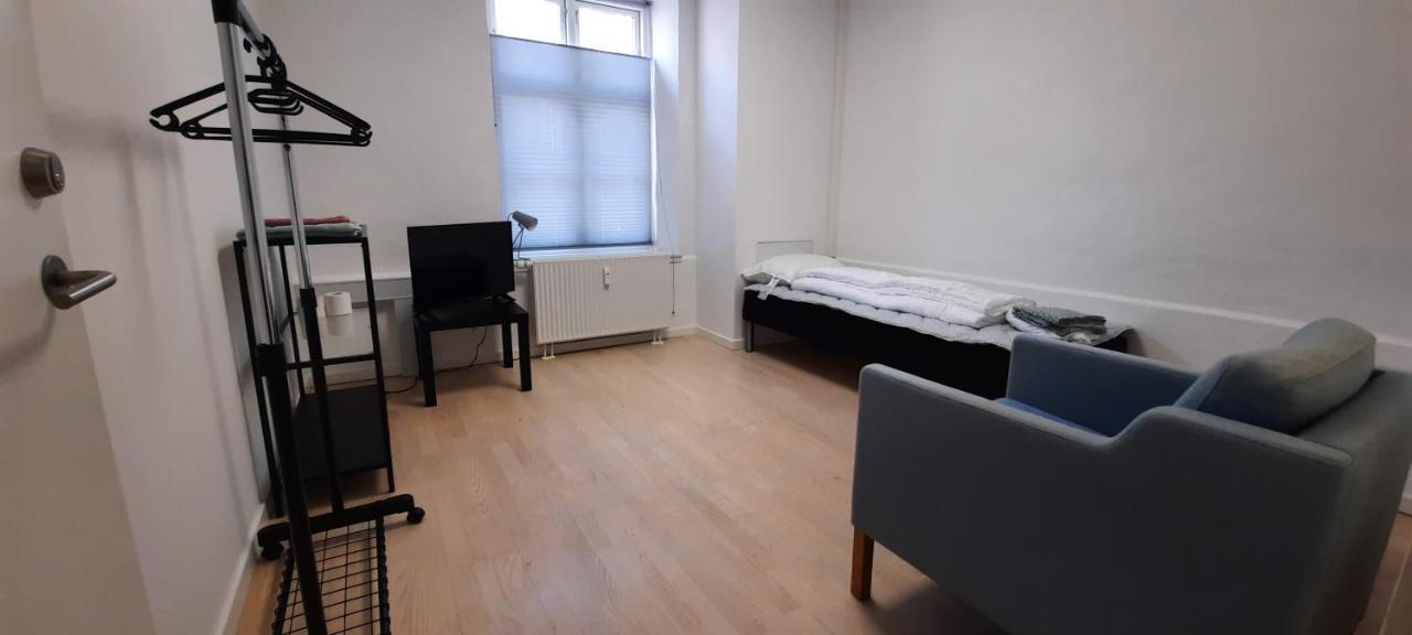 Private Room In A Shared Apartment Odense Exterior foto